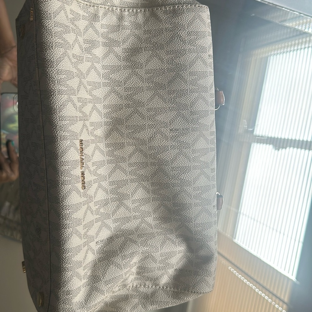 MK purse in great condition